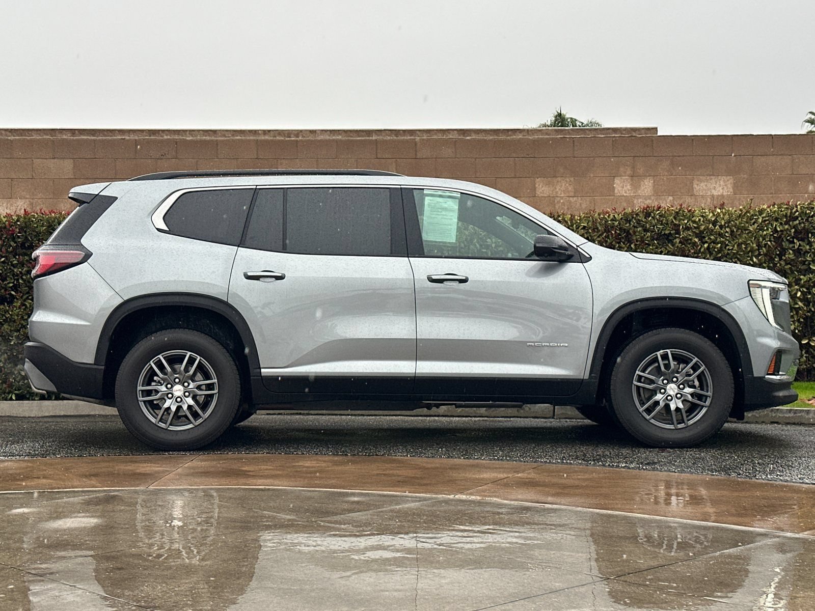 New 2025 GMC Acadia Elevation FWD image 3