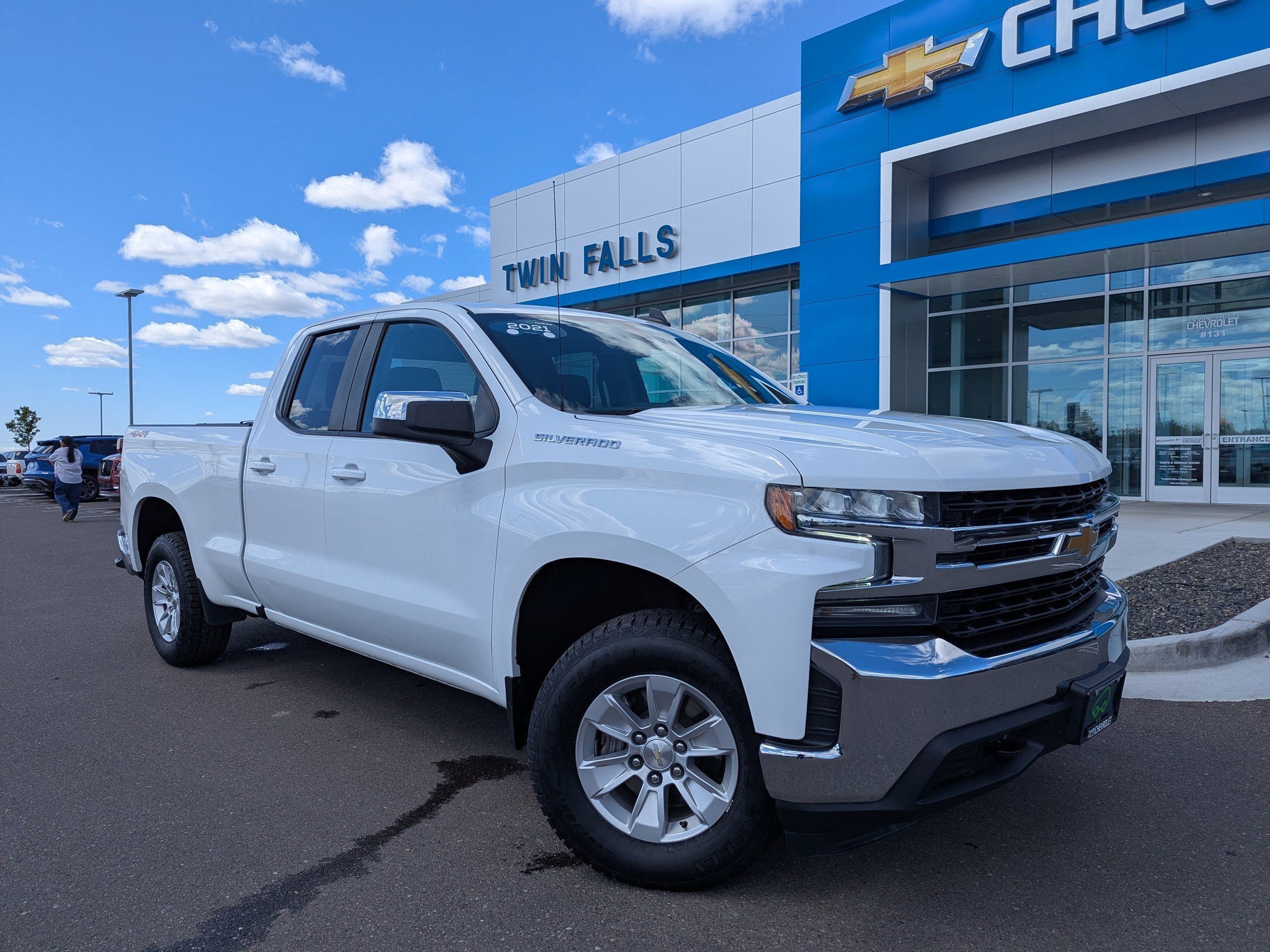 Certified 2021 Chevrolet Silverado 1500 LT w/ Bed Protection Package AWD/4WD image 1