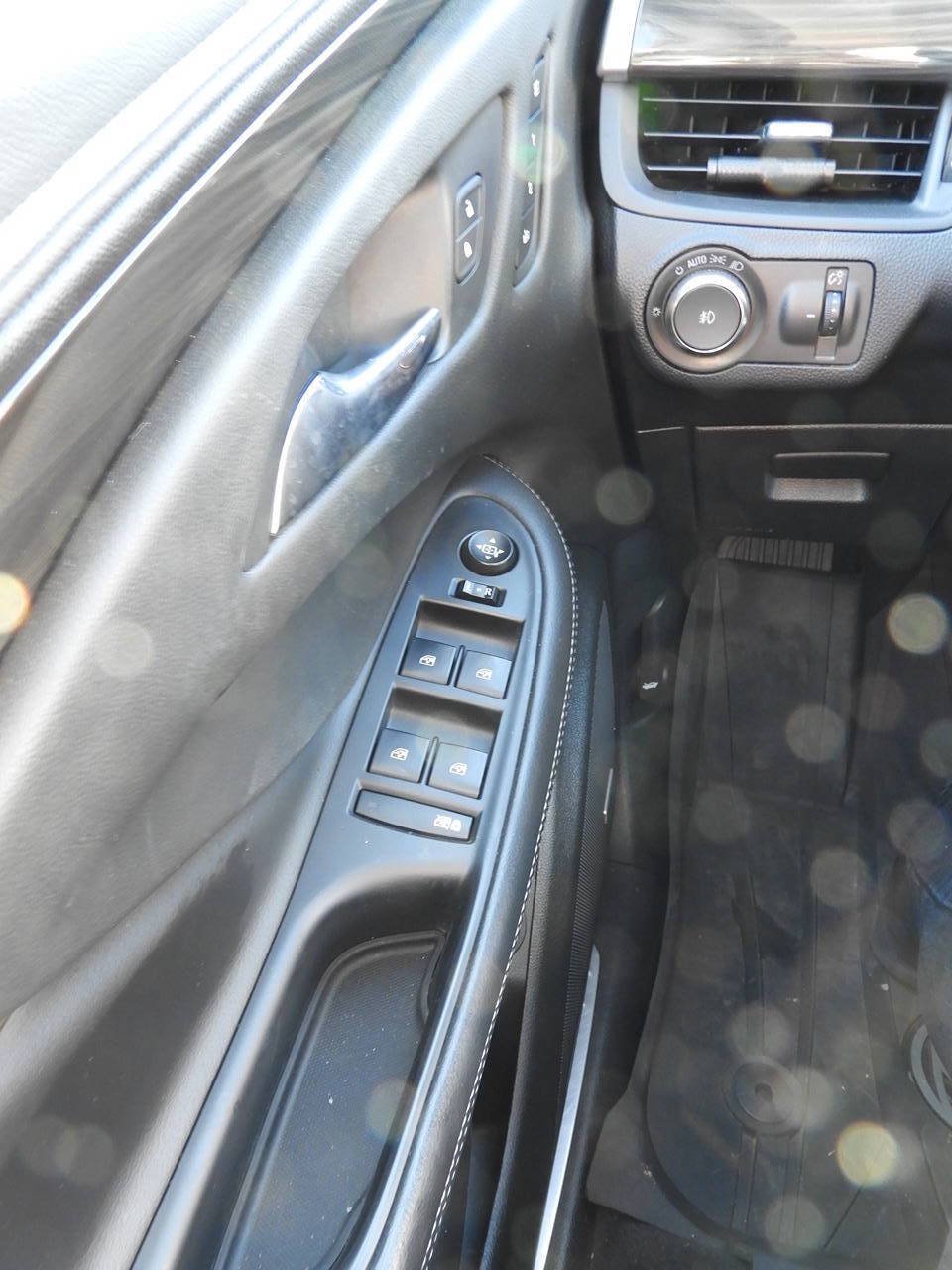Used 2019 Buick Envision Premium AWD/4WD image 22