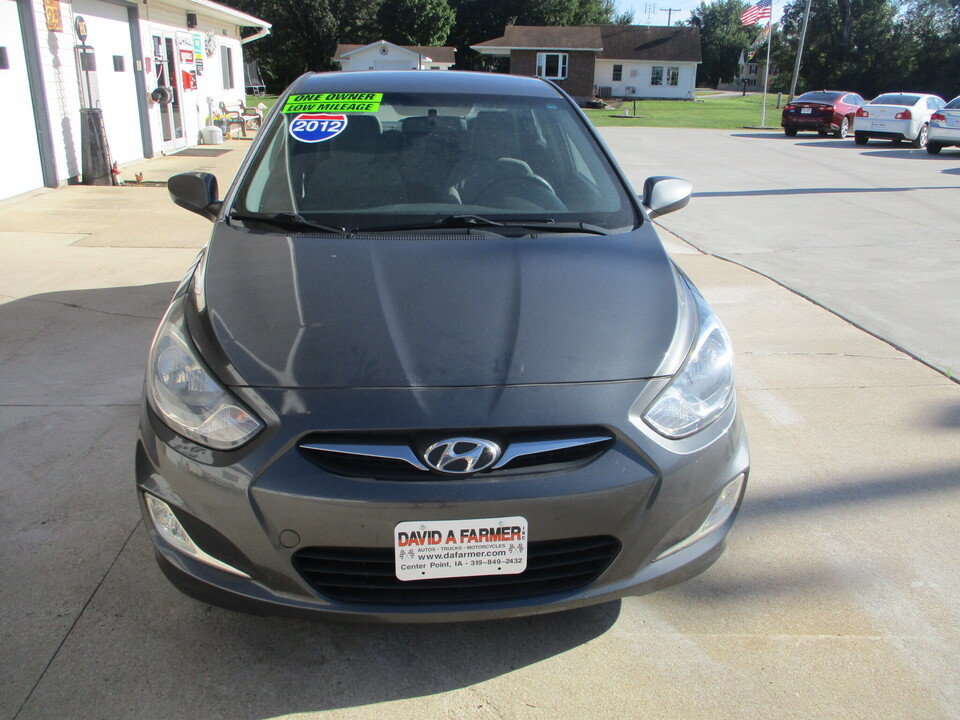 Used 2012 Hyundai Accent GLS w/ Premium Pkg 3 FWD image 3