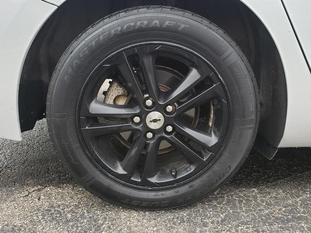 Used 2017 Chevrolet Cruze LT w/ Convenience Package FWD image 9