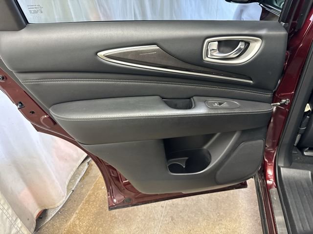 Used 2020 INFINITI QX60 Luxe w/ Essential Package FWD image 25