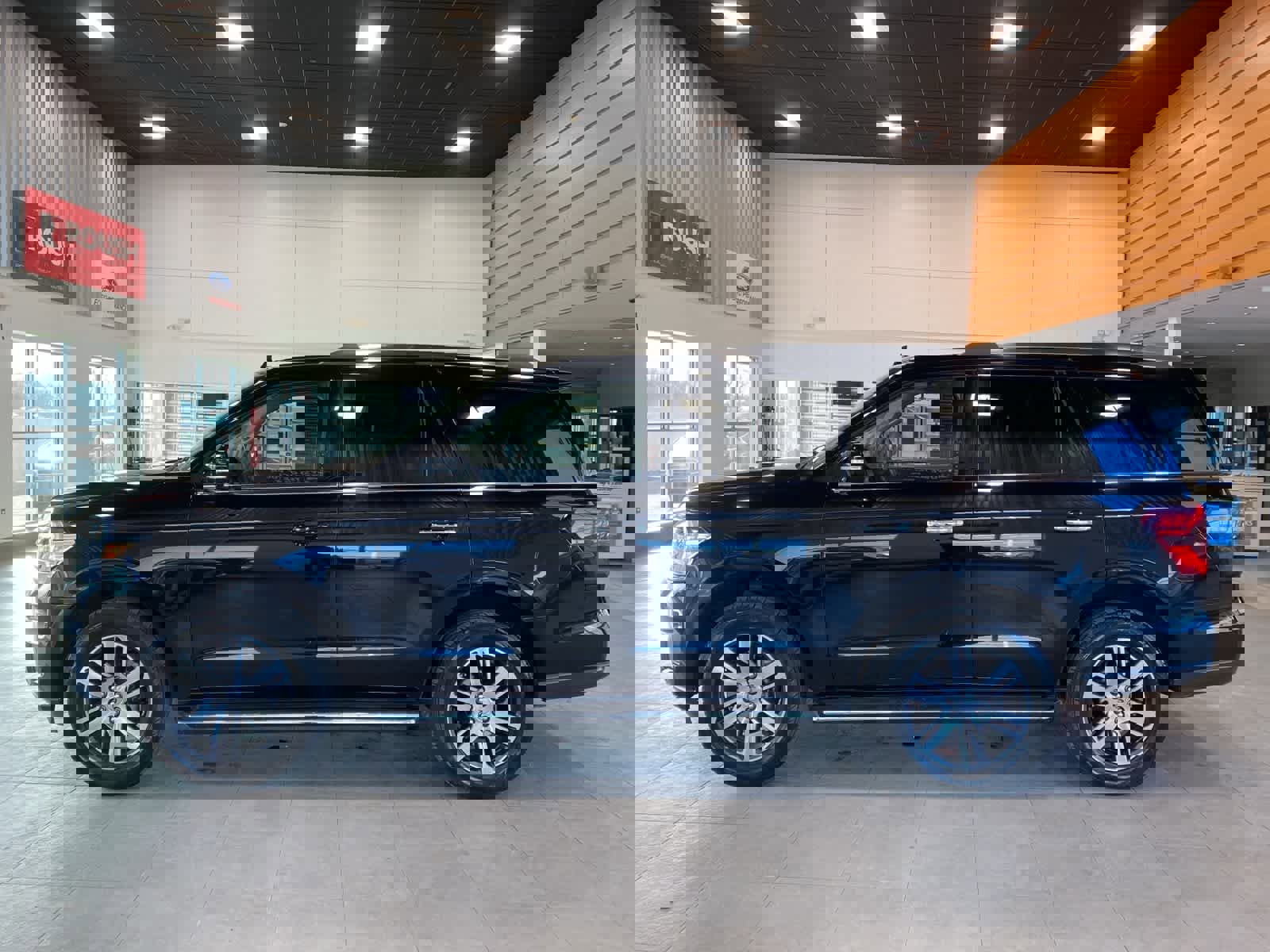 Certified 2023 Ford Expedition Limited image 2