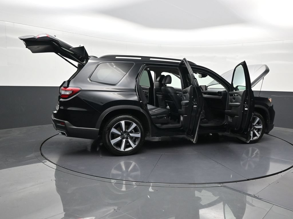 Used 2025 Honda Pilot Touring image 30