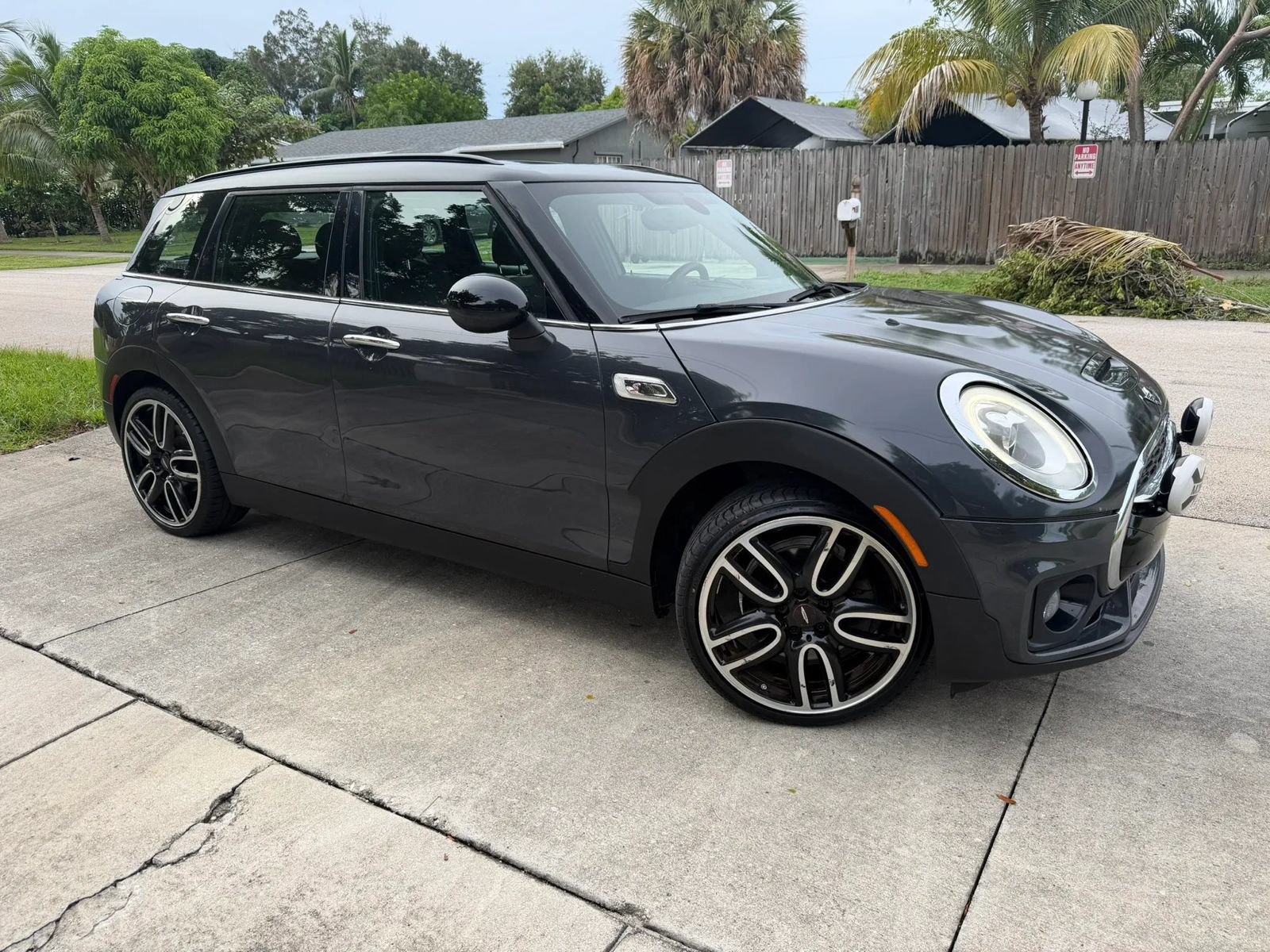 Used 2016 MINI Cooper Clubman S FWD image 1