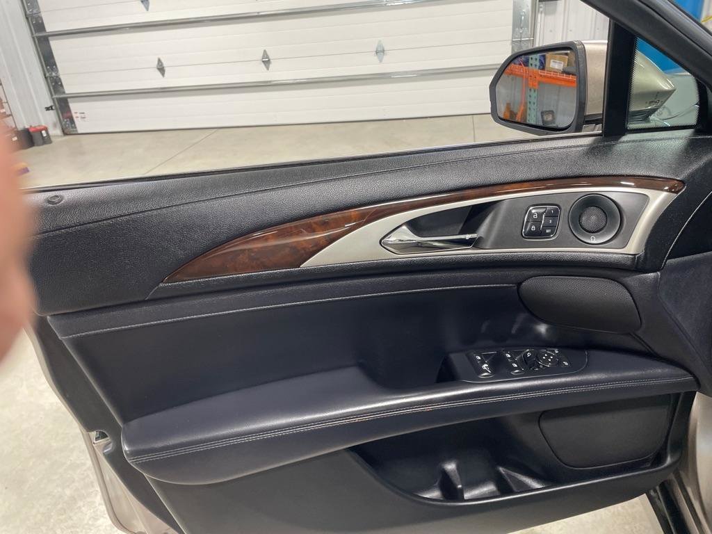 Used 2018 Lincoln MKZ Reserve w/ Technology Package AWD/4WD image 13