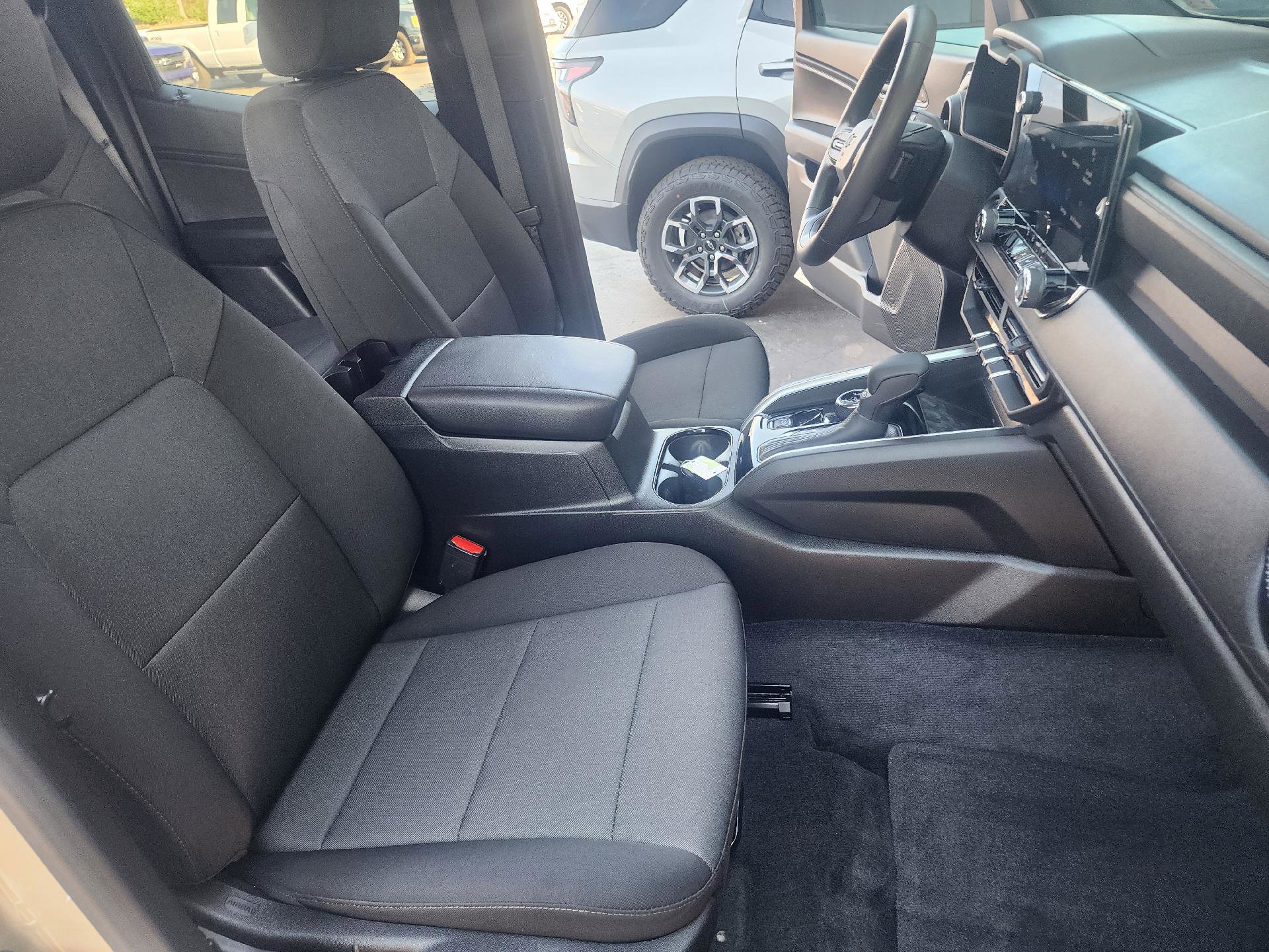 Used 2023 Chevrolet Colorado Trail Boss w/ Advanced Trailering Package image 16