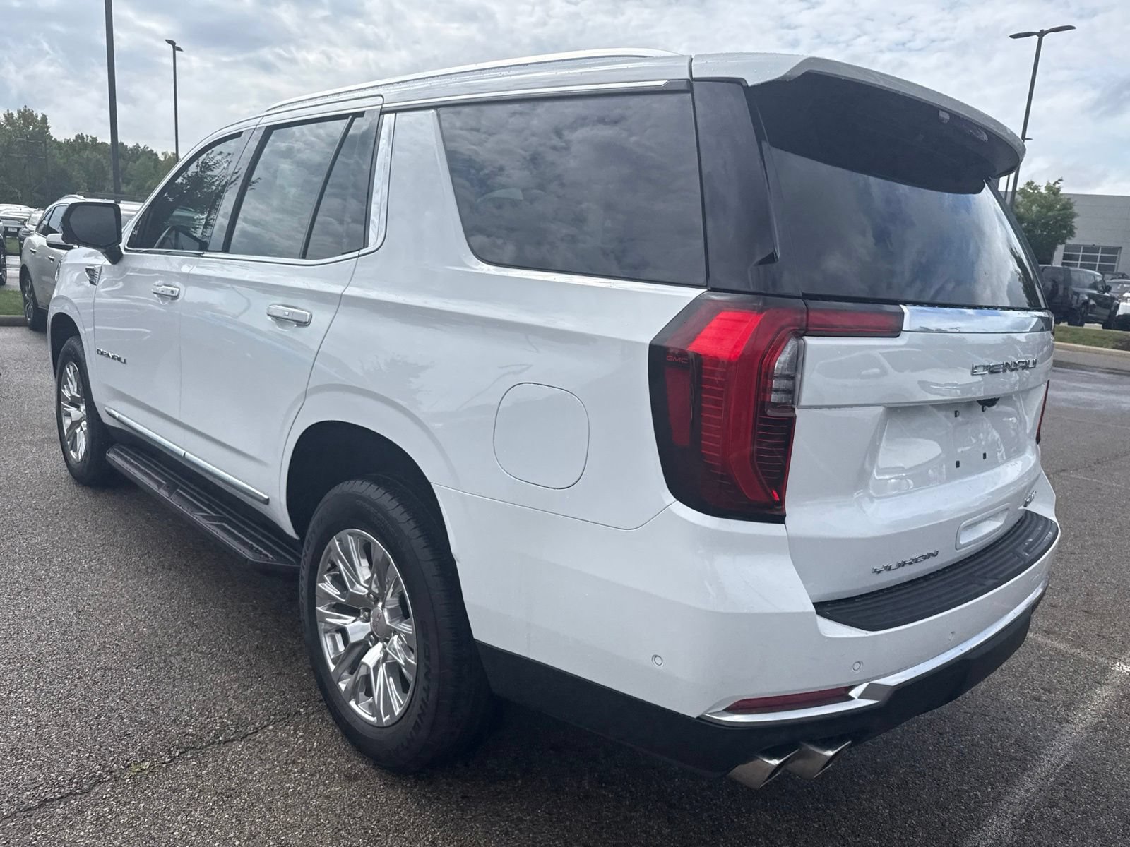 Used 2026 GMC Yukon Denali AWD/4WD image 7