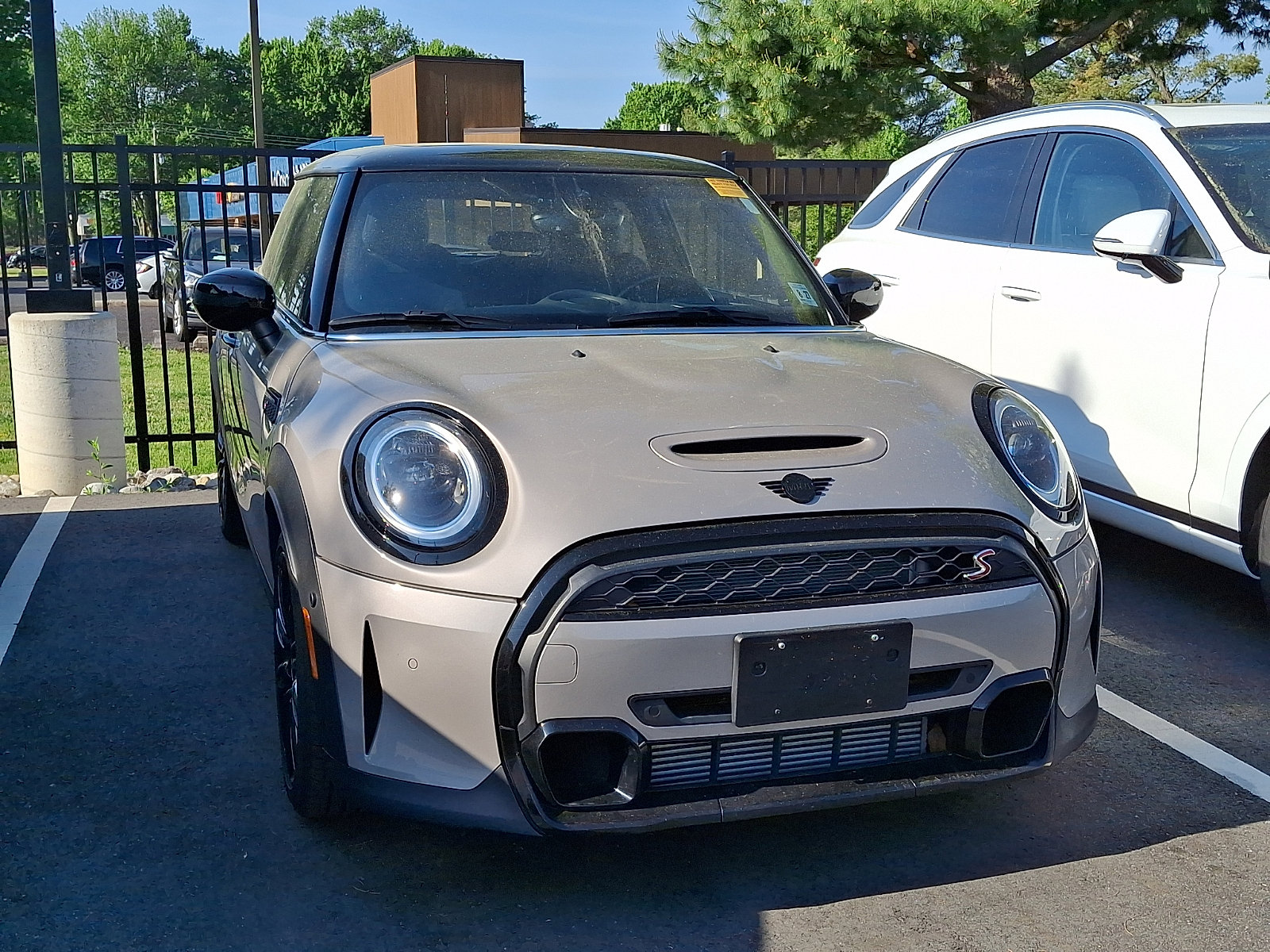 Used 2022 MINI Cooper S w/ Driver Assistance Package FWD image 2
