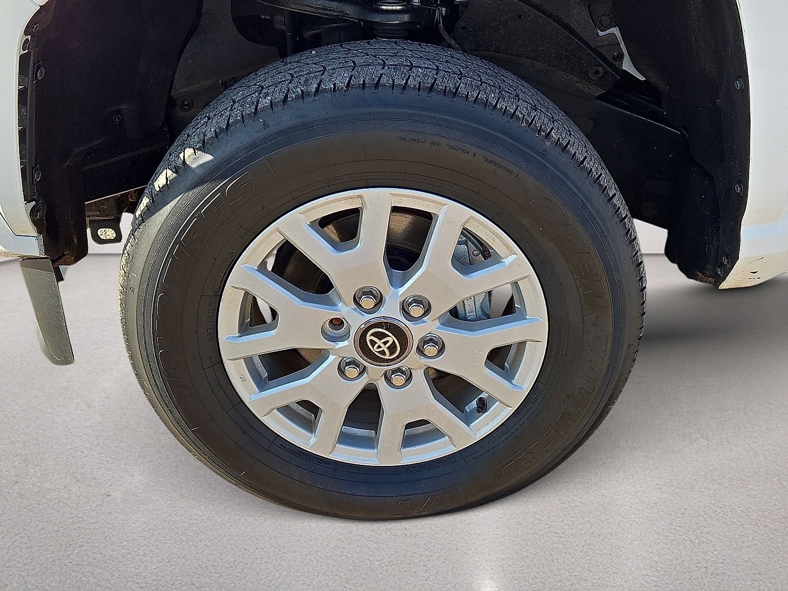 Used 2025 Toyota Tacoma SR AWD/4WD image 10