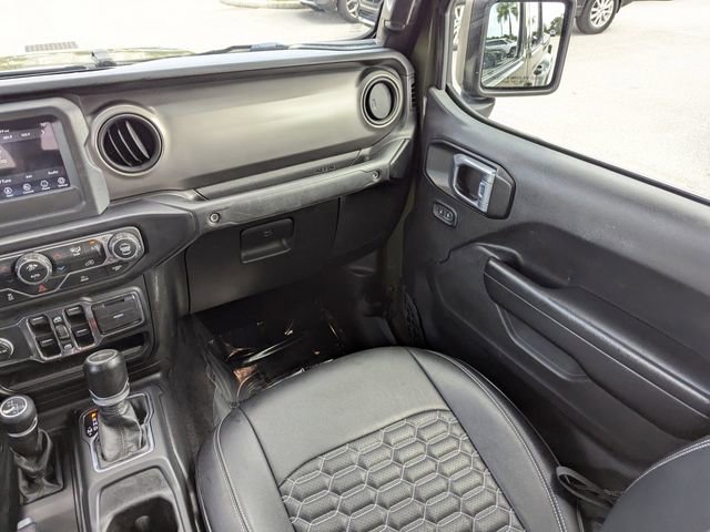 Used 2021 Jeep Gladiator Sport image 15