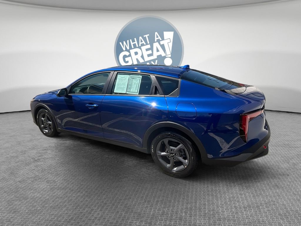 Used 2025 Kia K4 LXS FWD image 6
