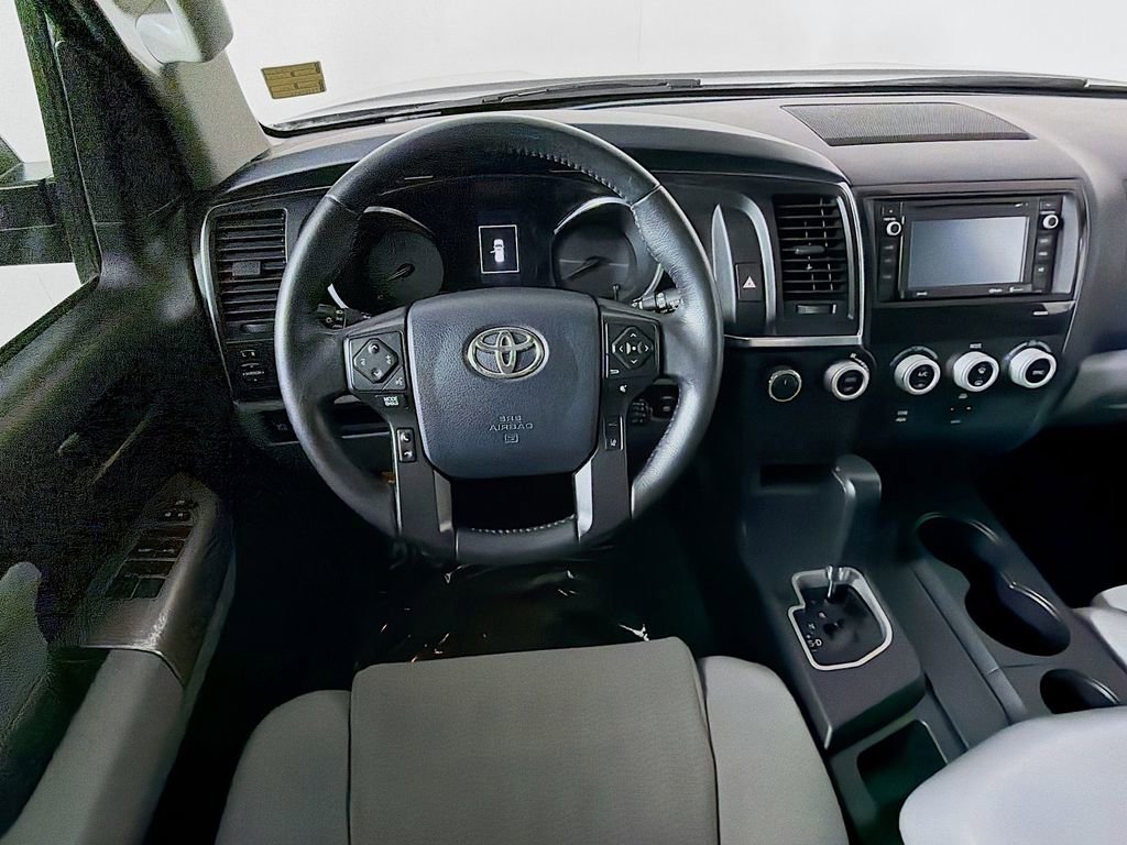 Used 2018 Toyota Sequoia SR5 image 20