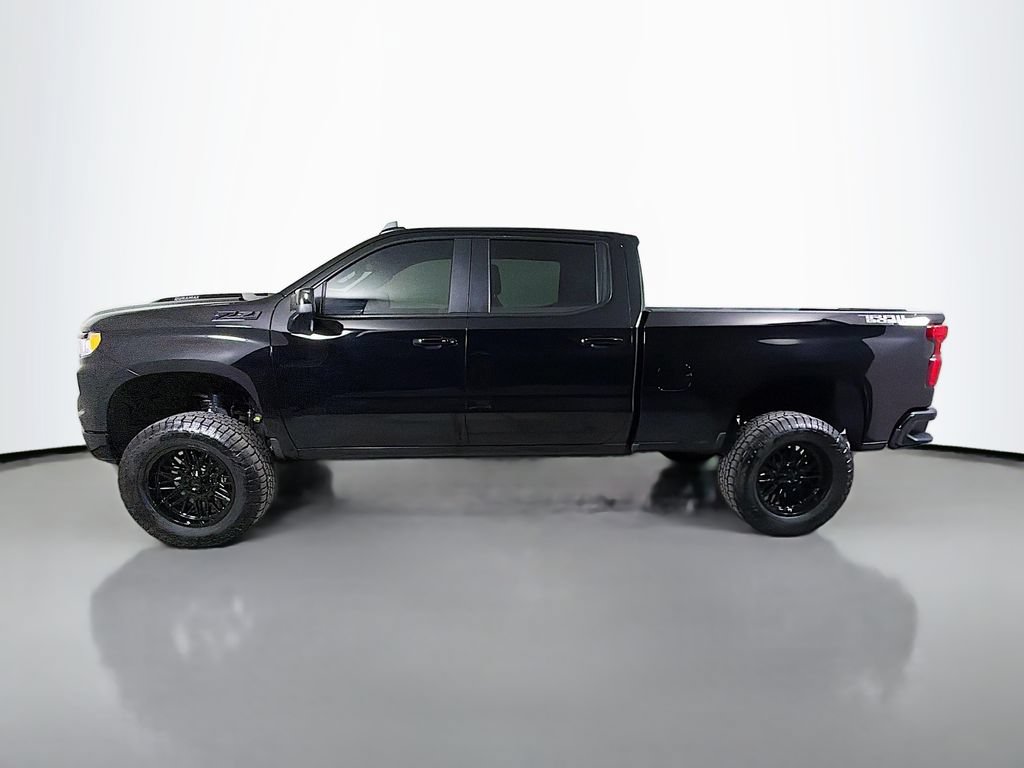 Used 2025 Chevrolet Silverado 1500 LT Trail Boss w/ Convenience Package II AWD/4WD image 9