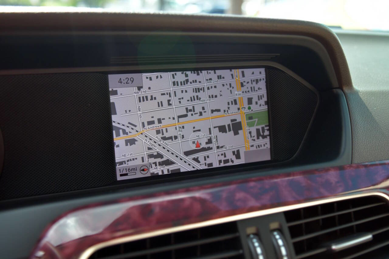 Used 2013 Mercedes-Benz C 300 4MATIC Sedan w/ Multimedia Pkg image 25