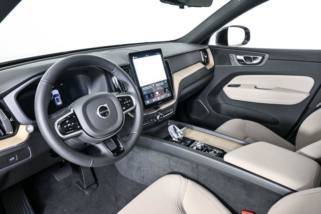 New 2026 Volvo XC60 B5 Plus w/ Protection Package Premier AWD/4WD image 4