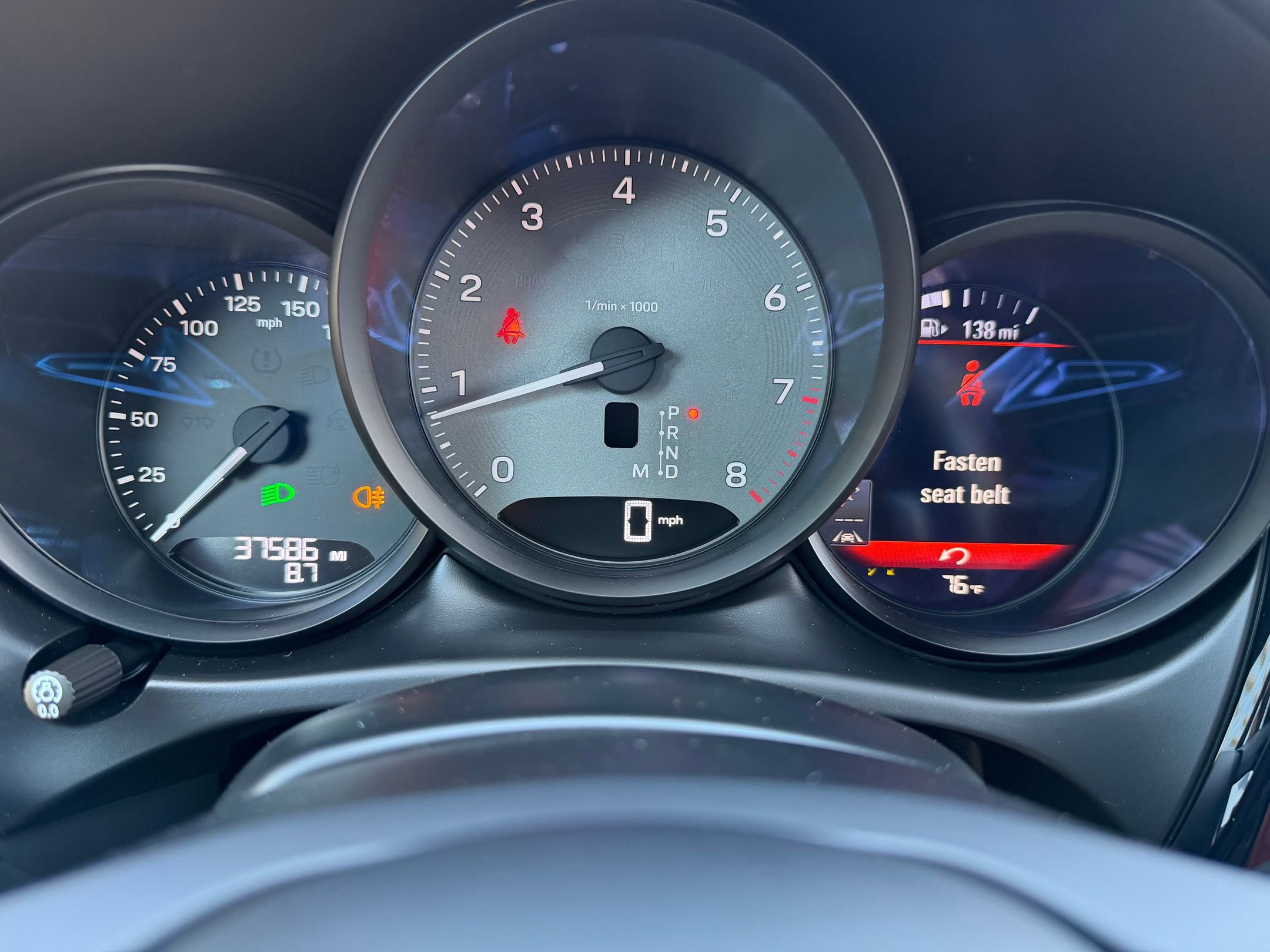 Certified 2023 Porsche Macan S AWD/4WD image 32