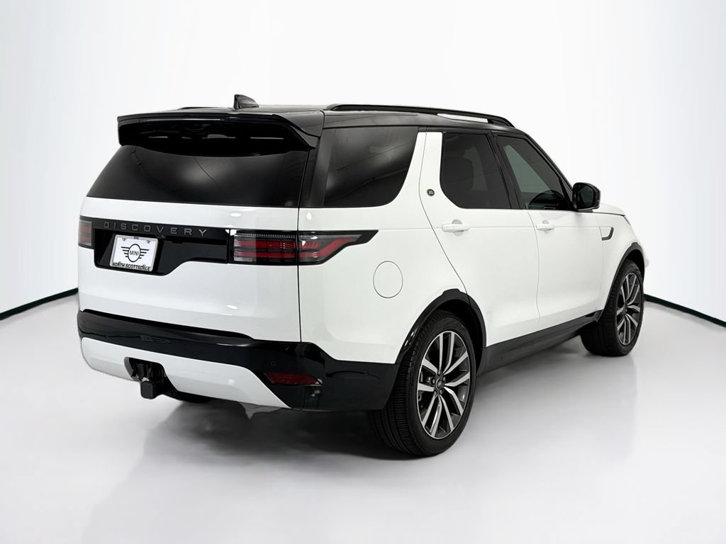 Used 2024 Land Rover Discovery Dynamic SE AWD/4WD image 5