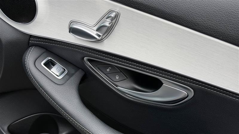 Used 2015 Mercedes-Benz C 300 Sedan image 33