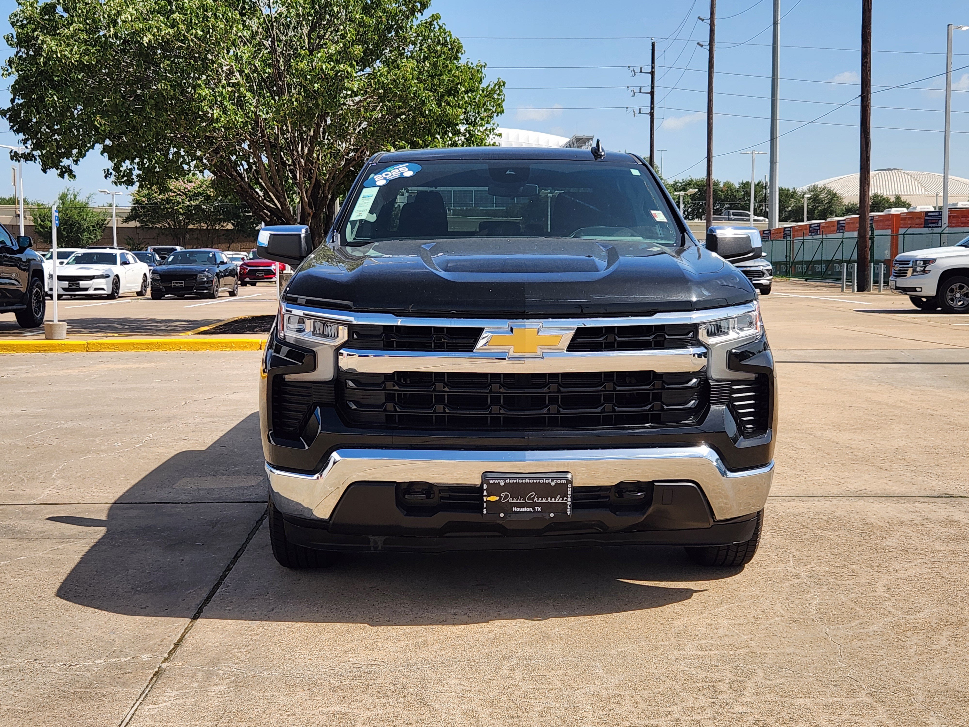 Certified 2025 Chevrolet Silverado 1500 LT AWD/4WD image 3