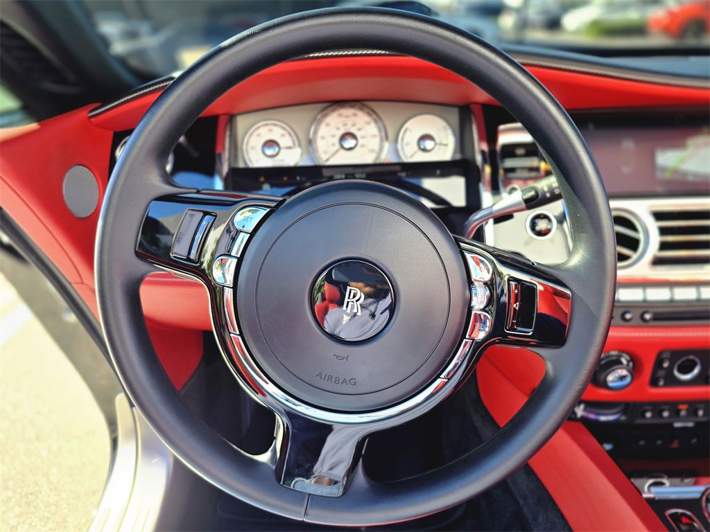 Used 2020 Rolls-Royce Dawn image 21