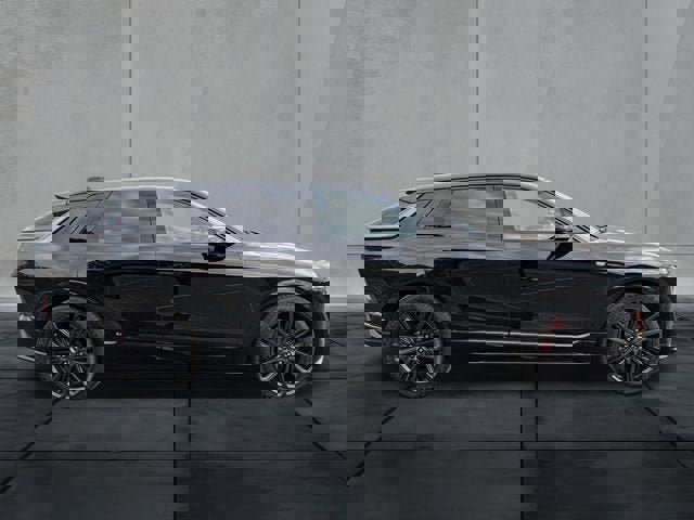 New 2026 Cadillac Lyriq V image 2