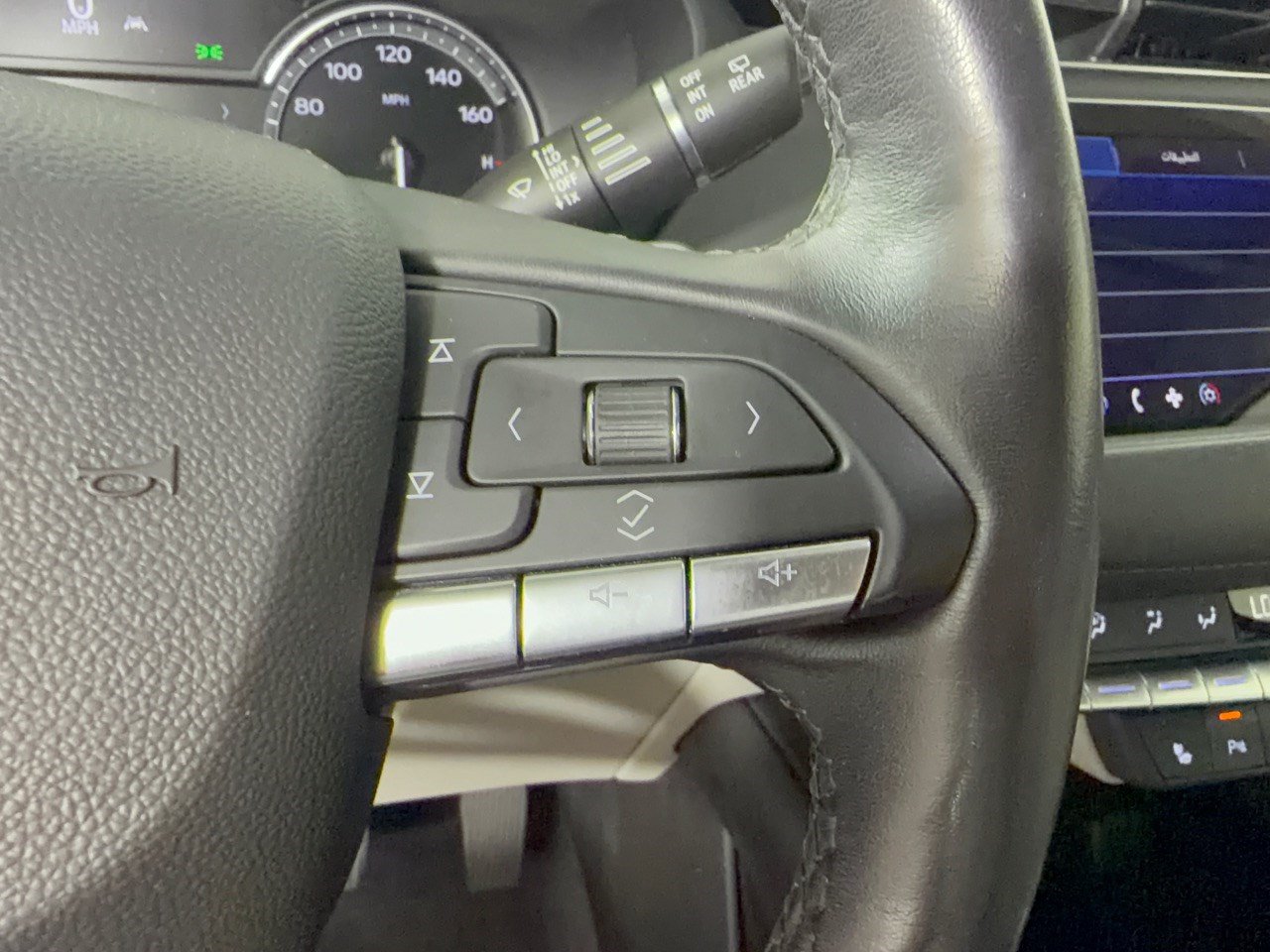 Used 2022 Cadillac XT4 Luxury w/ Cold Weather Package FWD image 19
