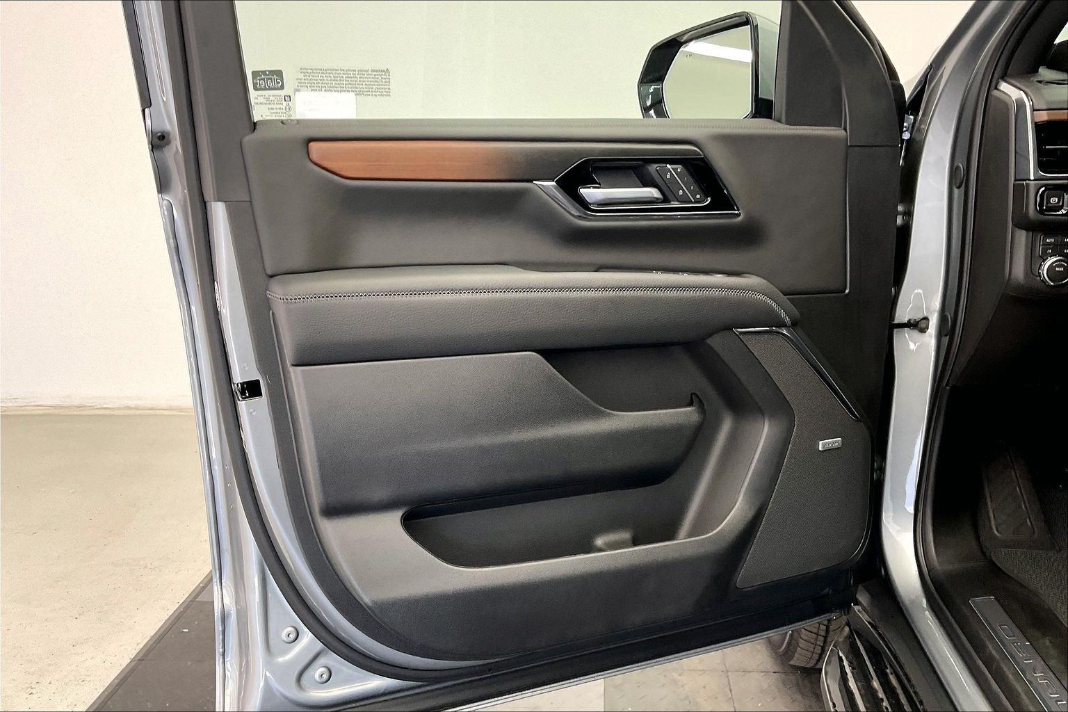 New 2026 GMC Yukon XL Denali w/ Advanced Technology Package AWD/4WD image 12