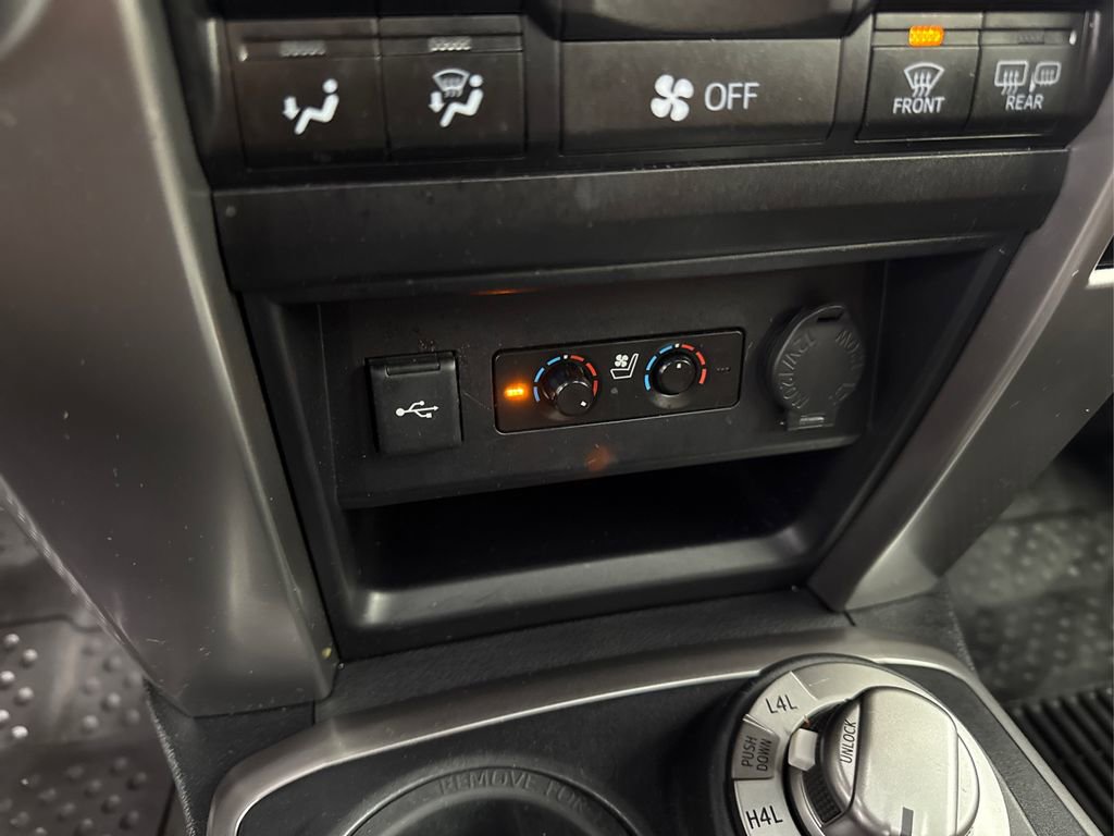 Used 2021 Toyota 4Runner Limited image 31