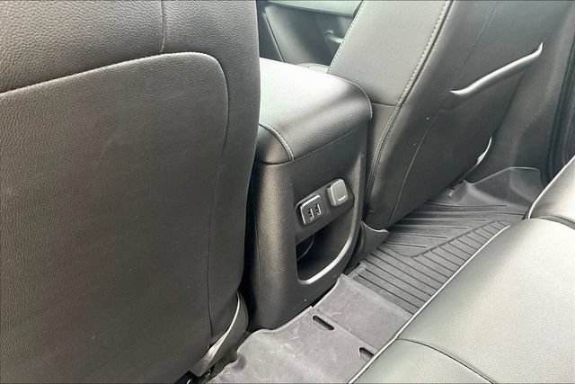 Used 2018 Chevrolet Colorado LT w/ Luxury Package, Chrome AWD/4WD image 11