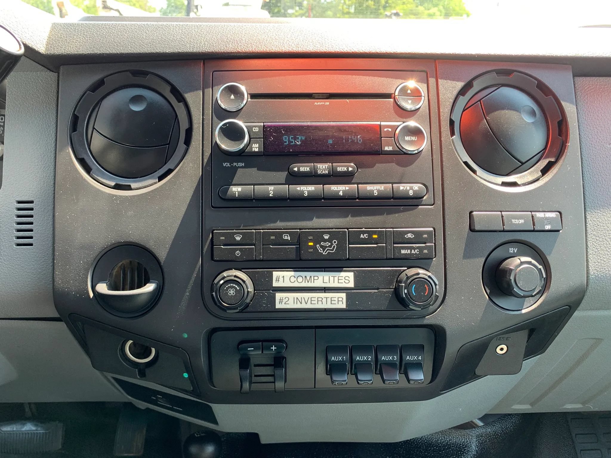 Used 2011 Ford F550 4x4 SuperCab Super Duty w/ PWR Equipment Group image 14