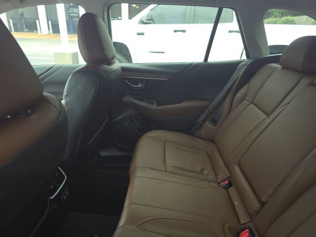 Used 2022 Subaru Outback Touring AWD/4WD image 9