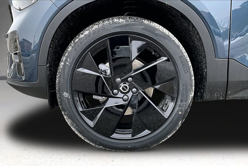 New 2026 Volvo XC40 B5 Ultra w/ Protection Package Premier image 13