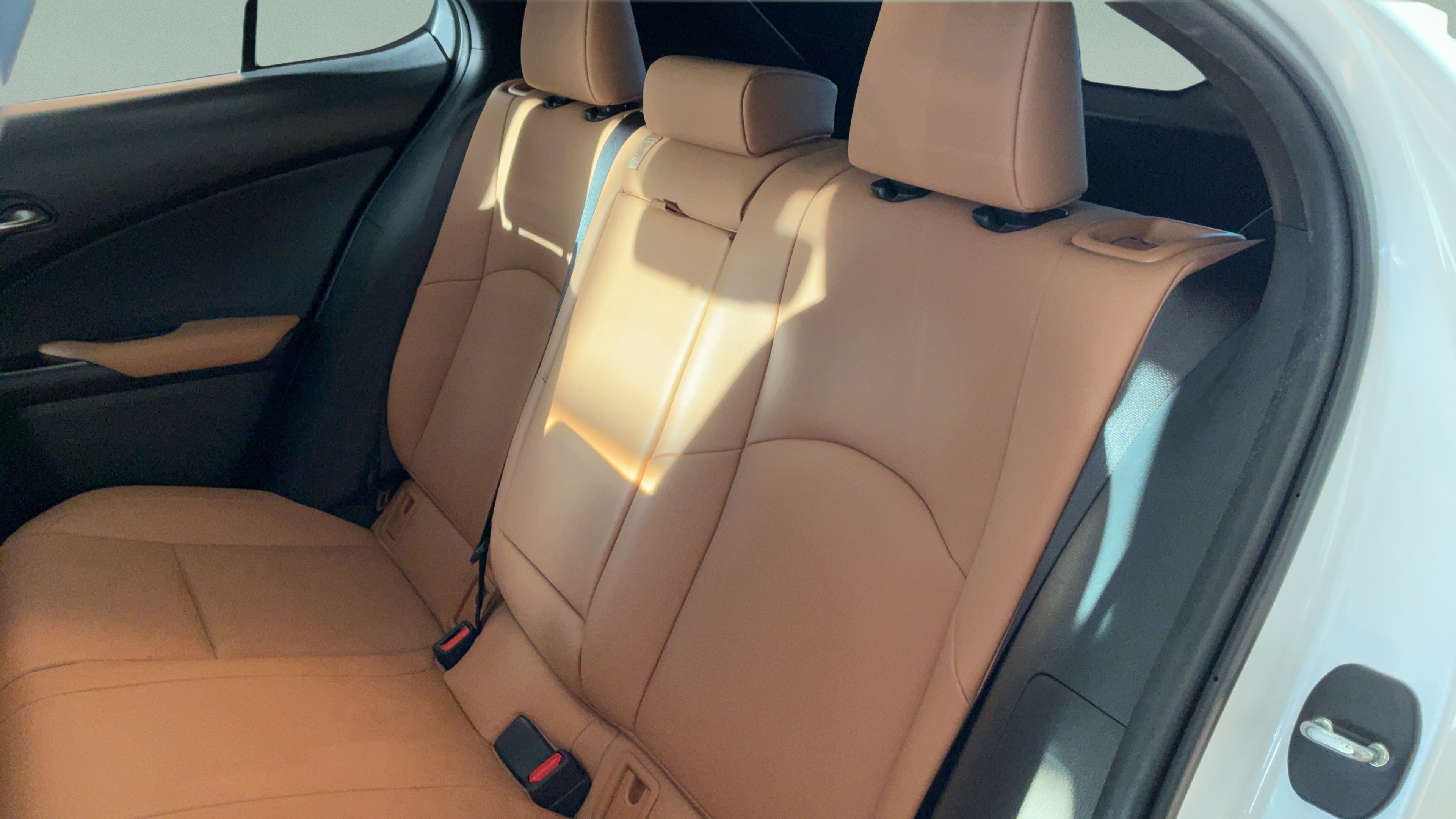 Used 2023 Lexus UX 250h AWD w/ Premium Package image 29