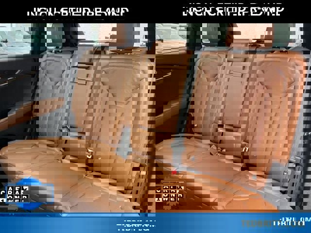 Used 2023 Lincoln Nautilus Reserve image 13