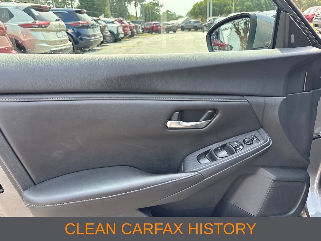 Used 2024 Nissan Sentra SV FWD image 3