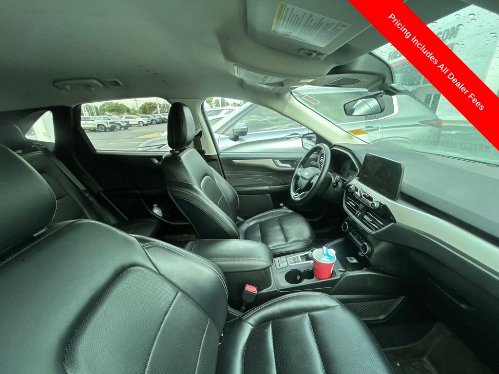 Used 2022 Ford Escape SEL AWD/4WD image 3