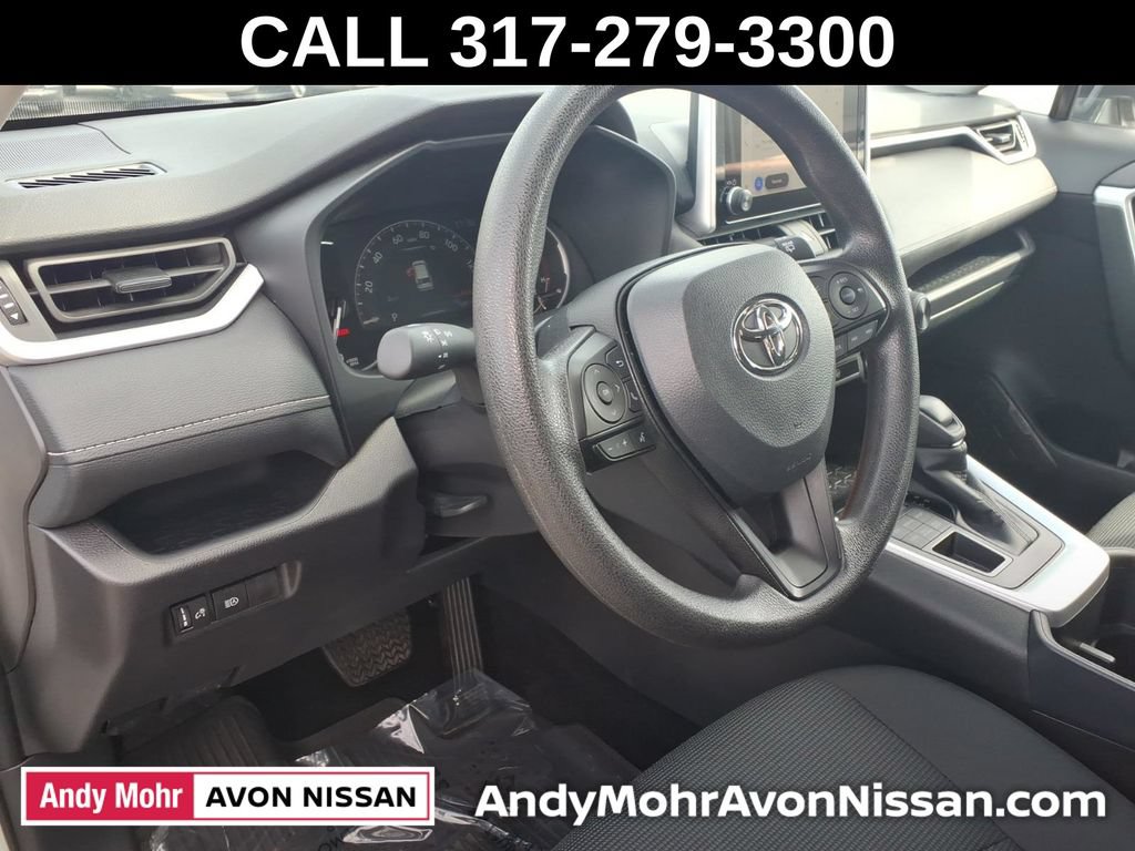 Used 2025 Toyota RAV4 LE AWD/4WD image 20