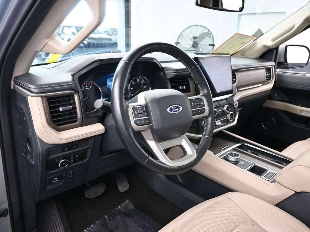 Used 2023 Ford Expedition Max Limited image 10