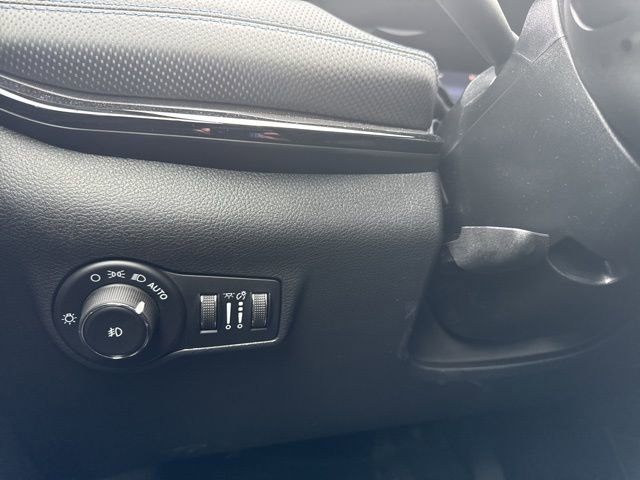 New 2026 Jeep Compass Limited image 25