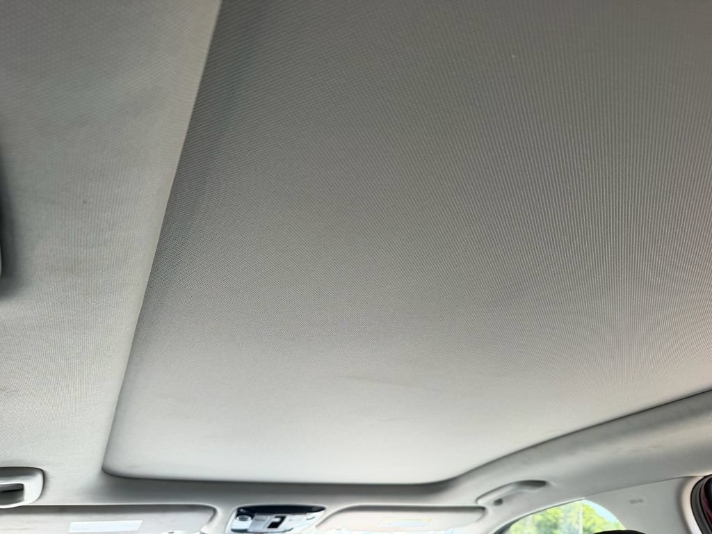 Used 2025 Kia Sorento EX w/ Panoramic Sunroof Package FWD image 18