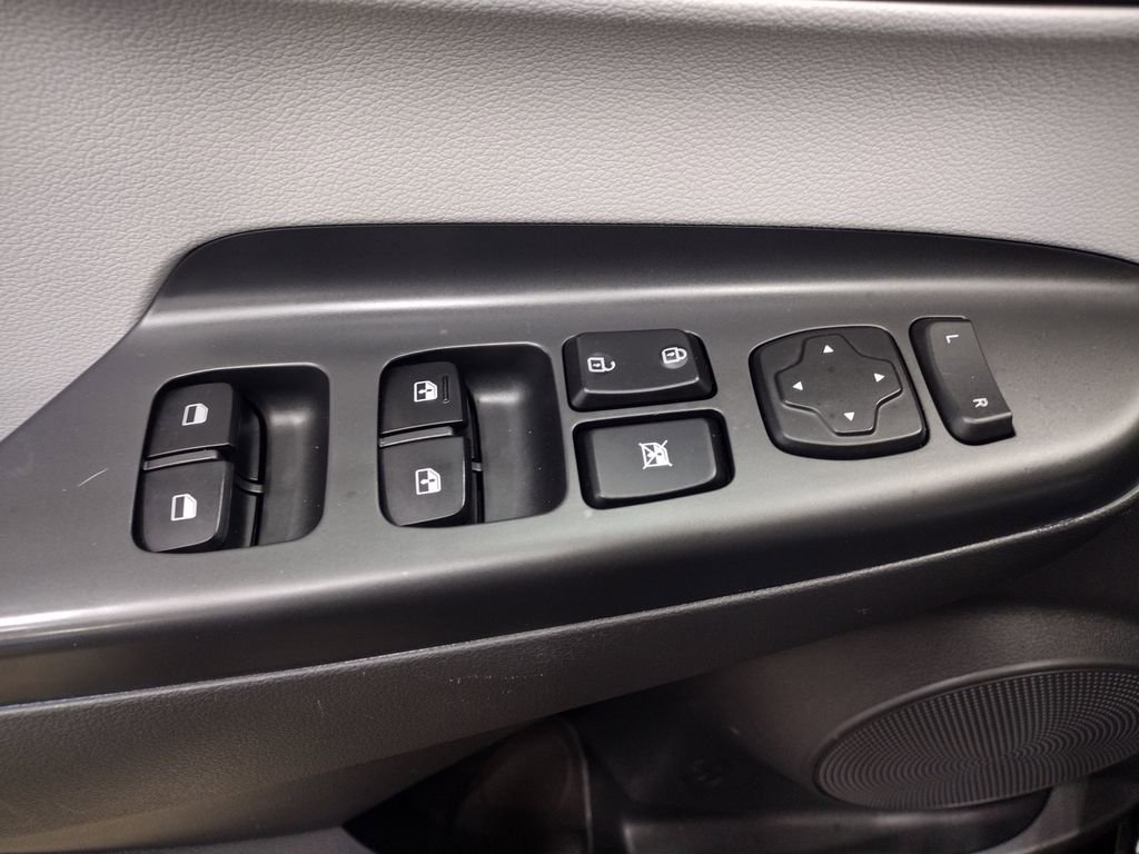 Certified 2023 Hyundai Kona SE w/ Cargo Package image 19