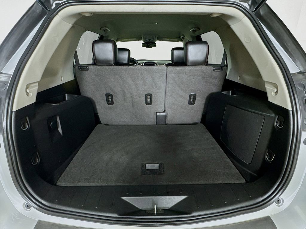 Used 2017 GMC Terrain SLT image 19