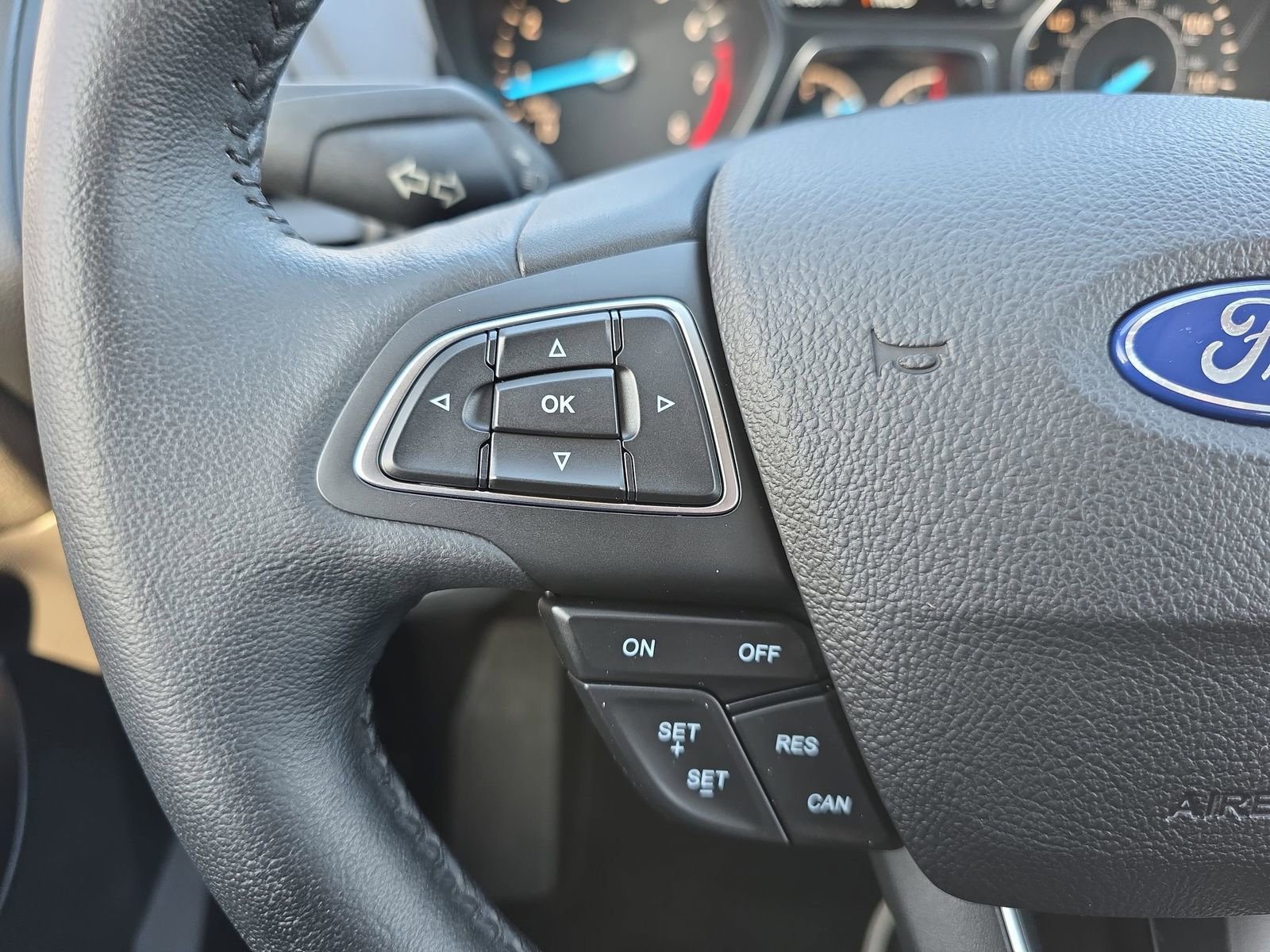 Used 2019 Ford Escape SEL image 17