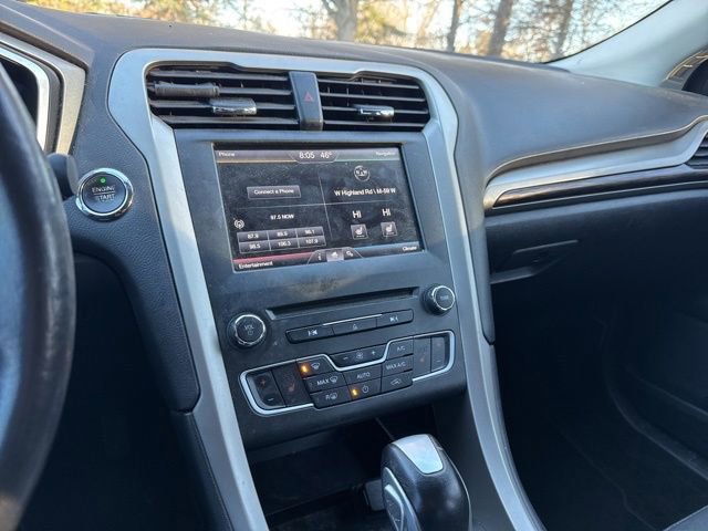 Used 2016 Ford Fusion SE w/ Equipment Group 202A image 9