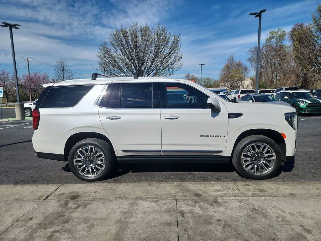 Certified 2024 GMC Yukon Denali Ultimate w/ LPO, Floor Liner Package image 9