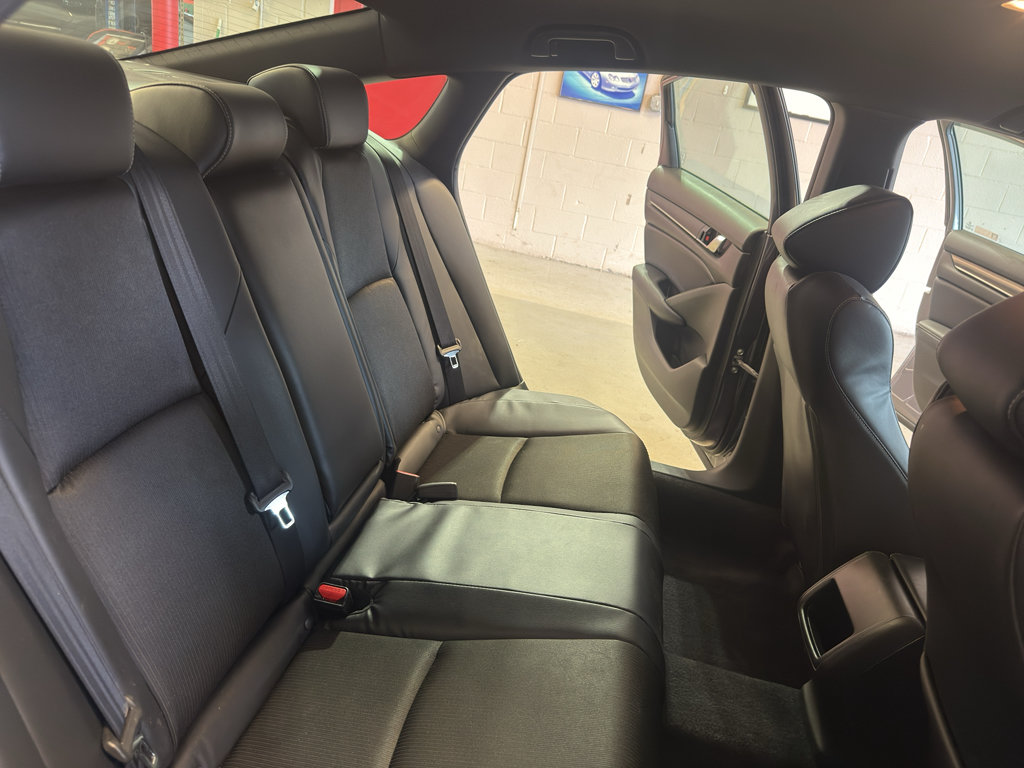 Used 2018 Honda Accord Sport image 24