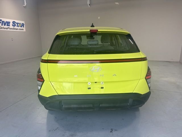 Used 2024 Hyundai Kona SE image 7