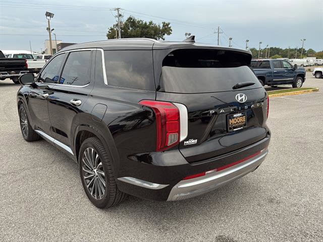 Used 2023 Hyundai Palisade Calligraphy image 5