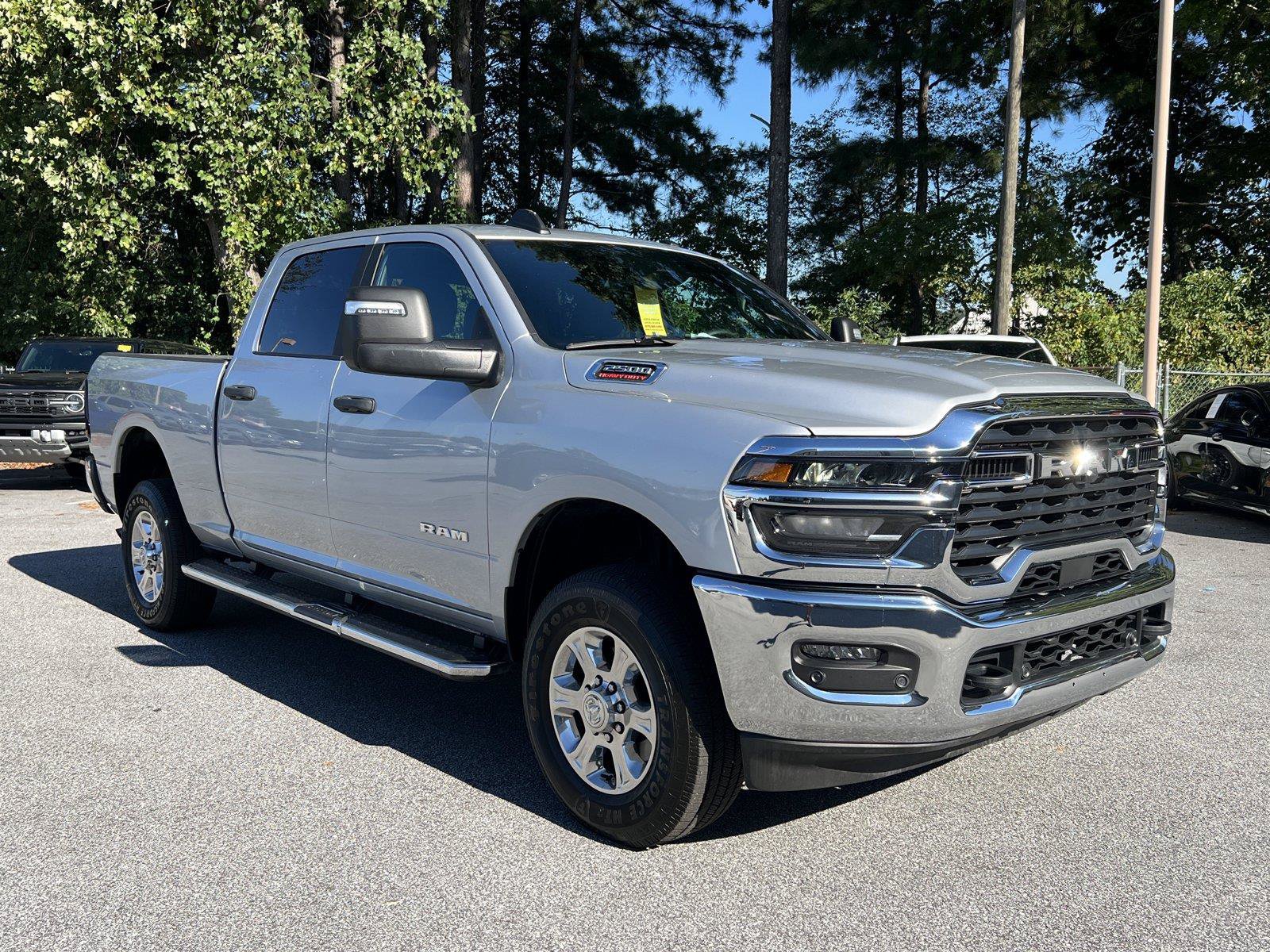 Used 2026 RAM 2500 Big Horn AWD/4WD image 3